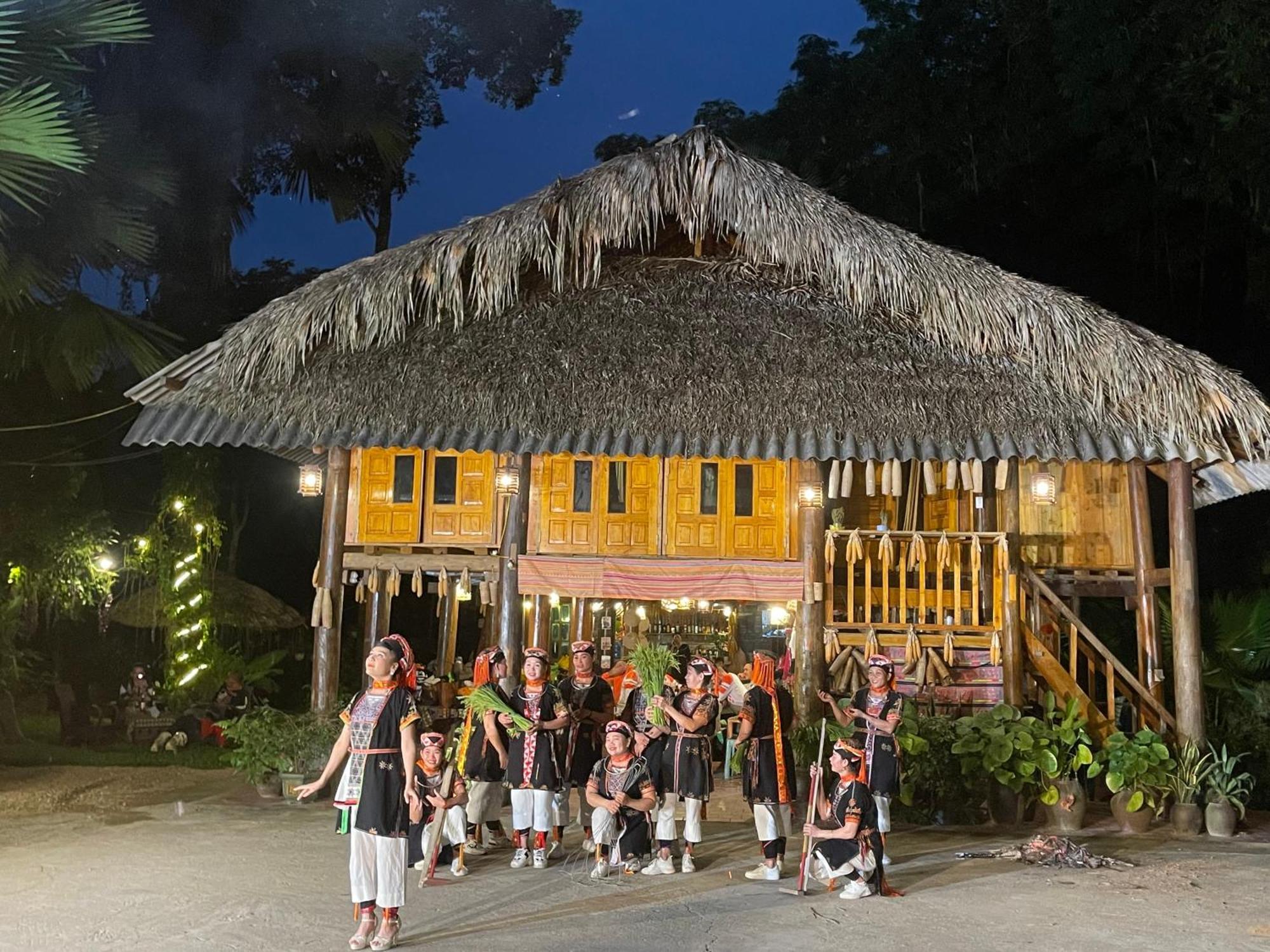 Vu Linh Palm House Homestay - Bungalow Yen Bai Exterior foto